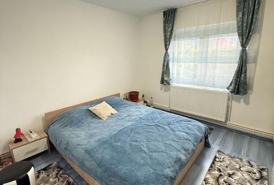 Garsonieră decomandată în Petros - 2
