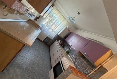 Apartament cu 3 camere semidecomandat în Zamfirescu - 2