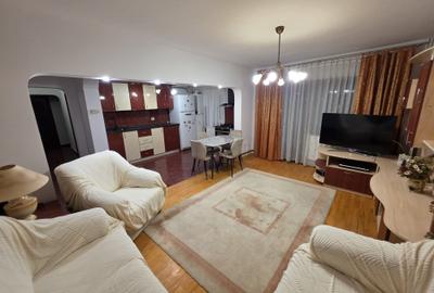 Apartament cu 4 camere decomandat în Central - 1