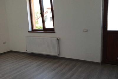 Casă cu 4 camere cu Teren 180 Mp în Central - 6