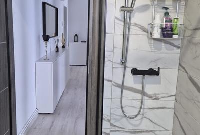 Apartament cu 3 camere decomandat, mobilat în Brașovul Vechi - 2