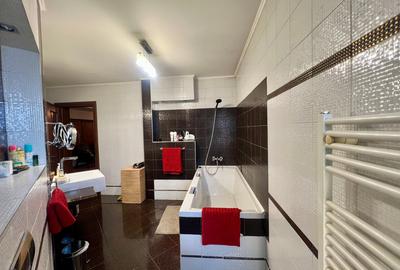 Casă individuală cu 6 camere cu Canalizare în Andrei Mureșanu - 18
