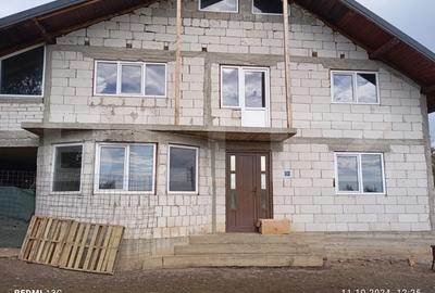 Casă individuală cu 3 camere cu Teren 500 Mp în Sud-Vest
