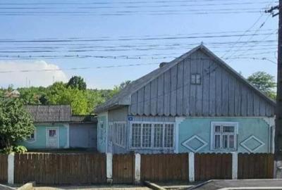 Casă individuală cu 3 camere cu Teren 800 Mp în Central