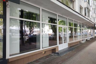 Spațiu comercial, de 90 mp, în Central - 2