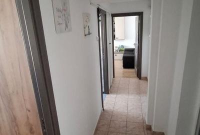 Apartament cu 3 camere decomandat în Central - 2