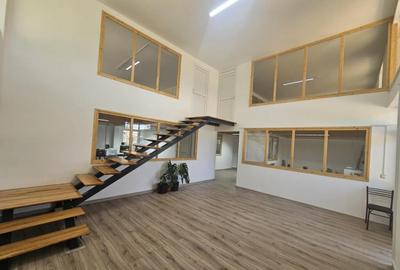 Spațiu comercial, de 1,590 mp, în Central - 14