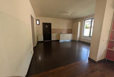 Casă individuală cu 5 camere cu Canalizare în Drumul Taberei - 7
