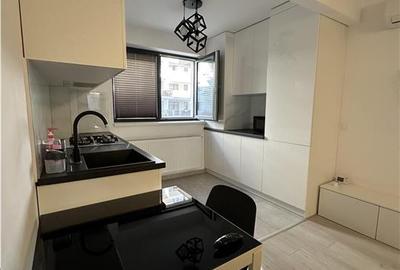 Apartament cu 2 camere semidecomandat în Theodor Pallady