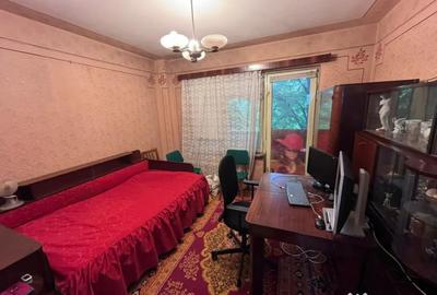 Apartament cu 3 camere decomandat în 1 Mai - 1