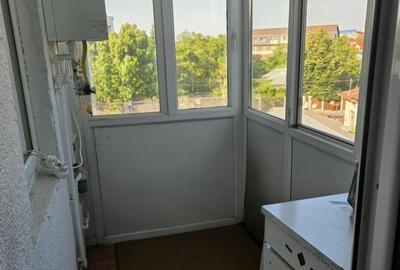 Apartament cu 2 camere decomandat în Broșteni