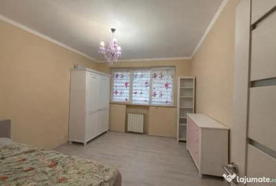 Apartament cu 3 camere semidecomandat, mobilat în Dorobanți