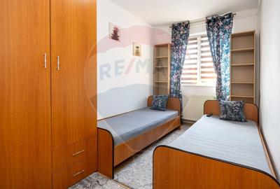 Apartament cu 2 camere decomandat, mobilat în Florilor - 13