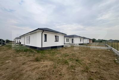 Casă cu 4 camere cu Teren 460 Mp în Central