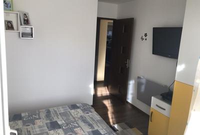 Apartament cu 3 camere decomandat în Tineretului - 2