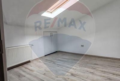 Casă cu 4 camere cu Teren 50 Mp în Blumăna - 7