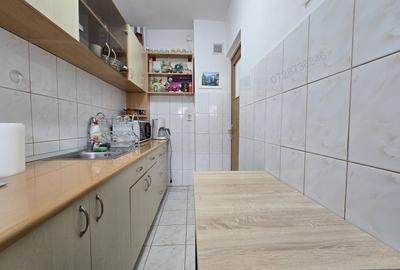 Apartament cu 3 camere decomandat, mobilat în Giurgiului - 12
