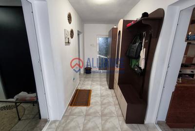 Casă cu 4 camere semidecomandat cu Canalizare în Viile Noi - 17