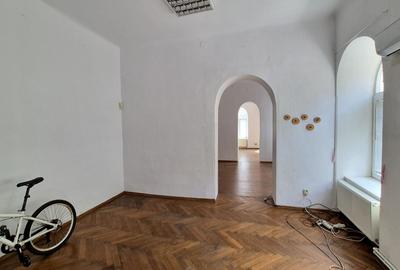 Birou, de 85 mp, în Universitate - 7
