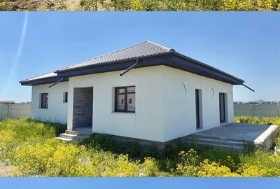 Casă cu 4 camere cu Teren 500 Mp în Central