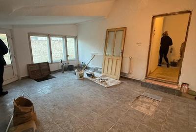 Casă cu 4 camere cu Teren 1100 Mp în Central
