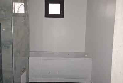 Apartament cu 3 camere decomandat în Piața Centrală - 9