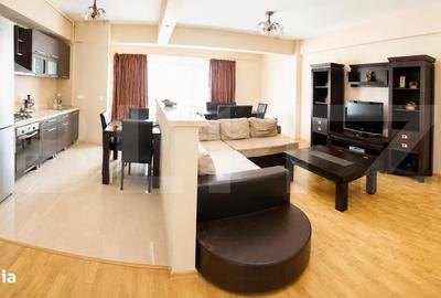 Apartament cu 3 camere în Independenței