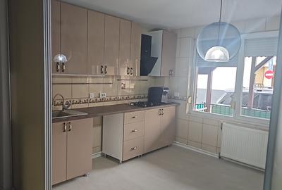 Casă cu 5 camere în Central - 1