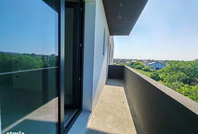 Apartament cu 2 camere semidecomandat în Lazu