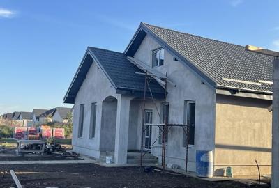 Casă cu 4 camere în Central - 2