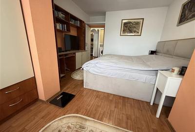 Apartament cu 4 camere decomandat, mobilat în Alexandru cel Bun - 13