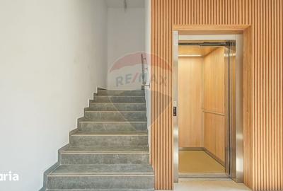 Apartament cu 3 camere, mobilat în Tractorul - 11