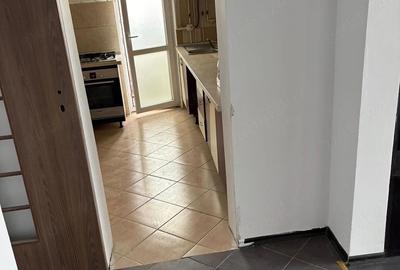 Apartament cu 3 camere decomandat în Simeria