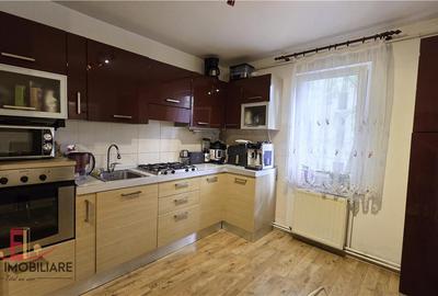 Apartament cu 2 camere decomandat în 22 Decembrie 1989 - 3