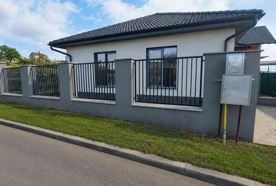 Casă cu 4 camere în Oncea