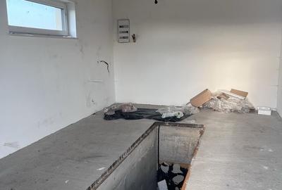 Casă cu 4 camere cu Teren 600 Mp în Central