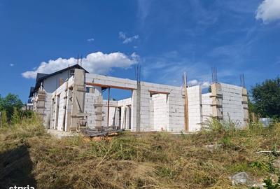 Casă cu 4 camere cu Teren 580 Mp în Moara
