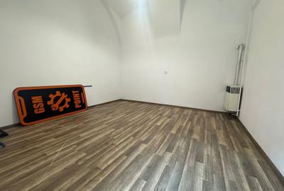 Spațiu comercial, de 25 mp, în Central - 2