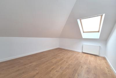 Apartament cu 4 camere semidecomandat în Florești - 4
