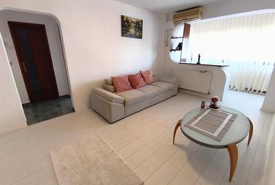 Apartament cu 2 camere semidecomandat, mobilat în Unirii Sud