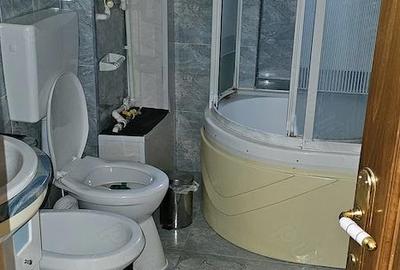 Apartament cu 3 camere decomandat în Central - 1