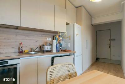 Apartament cu 4 camere semidecomandat, mobilat în Zorilor