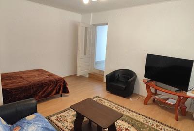 Casă cu 2 camere cu Teren 686 Mp în Central