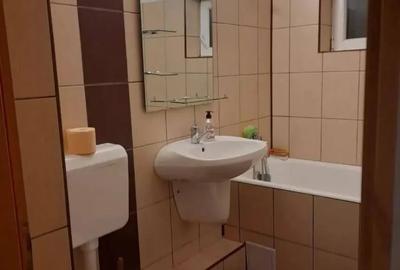 Apartament cu 3 camere decomandat în Rolast - 7