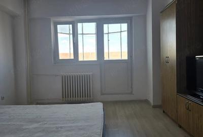 Garsonieră decomandată în Soarelui