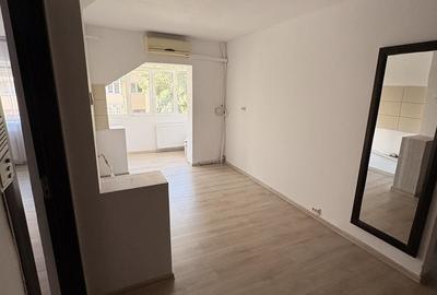 Apartament cu 2 camere decomandat în 1 Mai