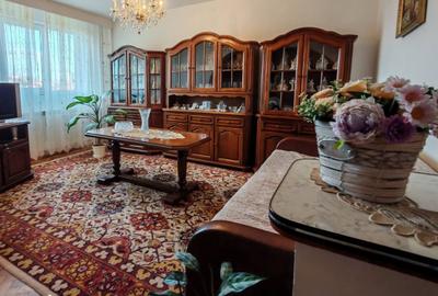 Apartament cu 3 camere decomandat în Dacia - 10