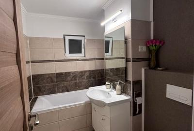 Apartament cu 3 camere decomandat, mobilat în Rovine - 11