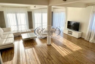 Apartament cu 5 camere semidecomandat, mobilat în Zorilor