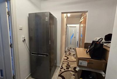 Apartament cu 3 camere decomandat în Canta